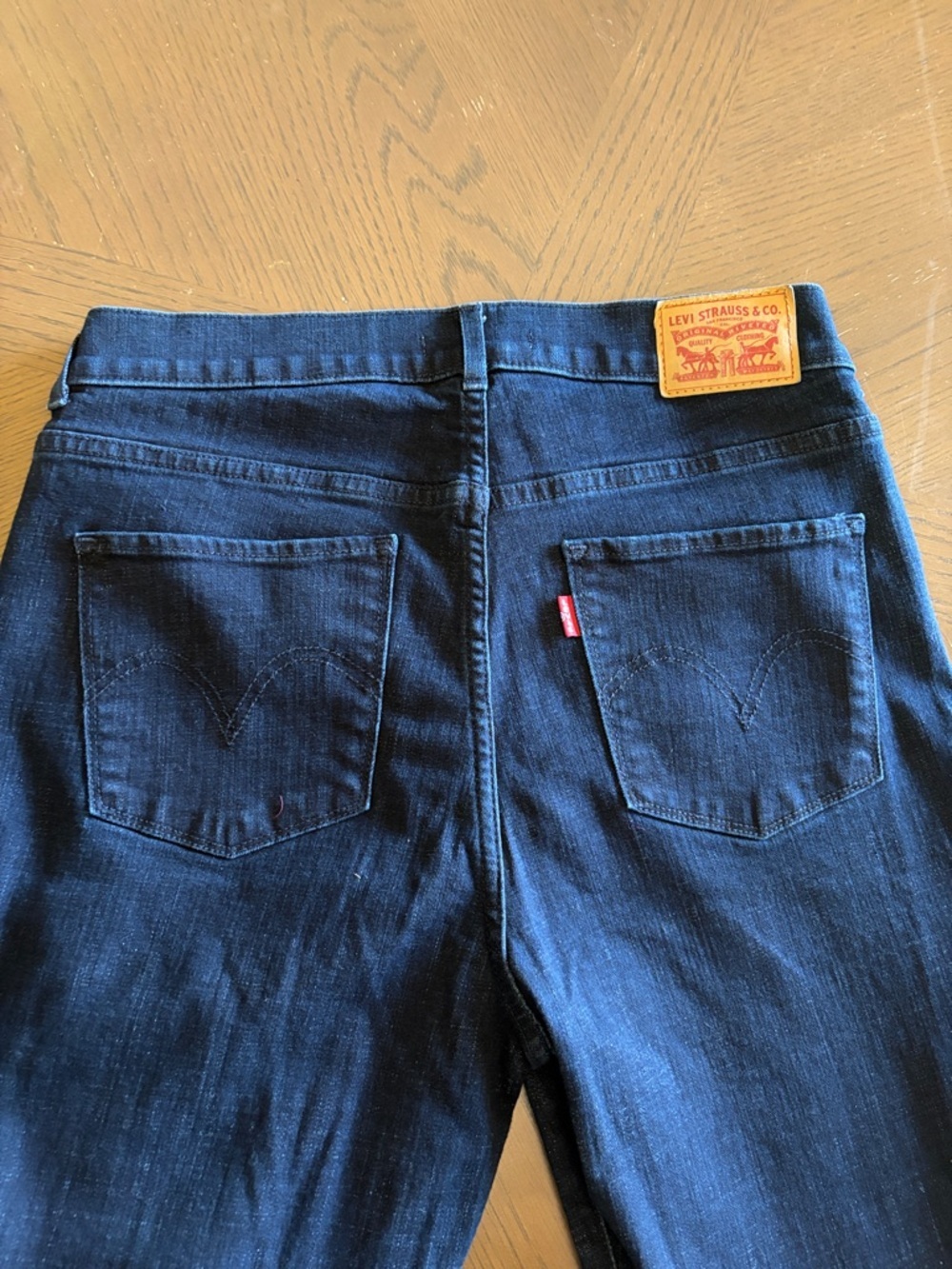 Levi’s | Classic Straight Blue Jeans - Picture 5 of 9